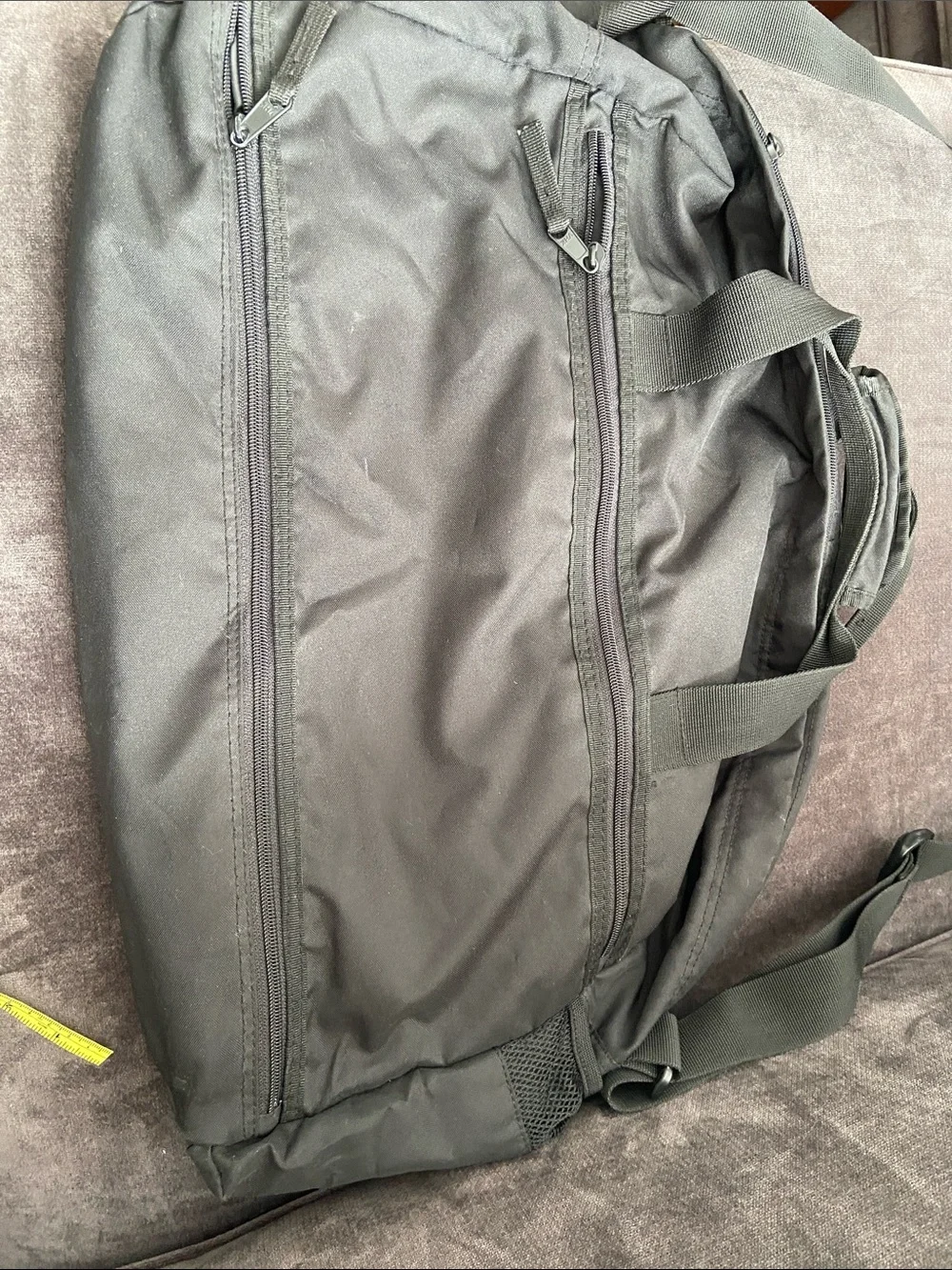 Eddie Bauer Black Men's gym Duffel with Shoulder Strap shoe compartment vguc